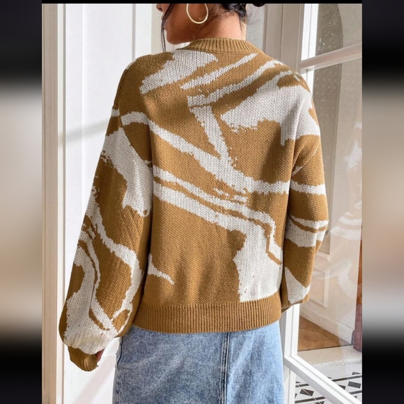 NEW!! Graphic pattern SWEATER drop shoulder - Picture 2 of 3